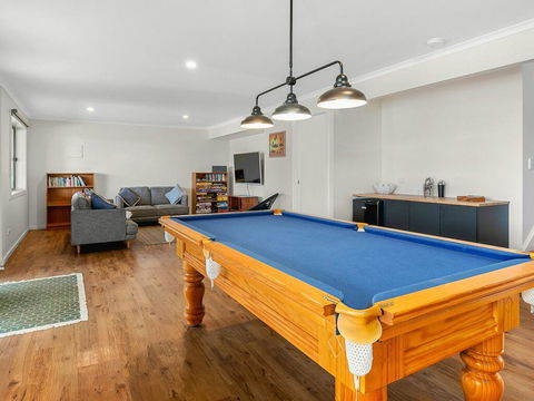 Waikiki Views - Accommodation Redcliffe 1