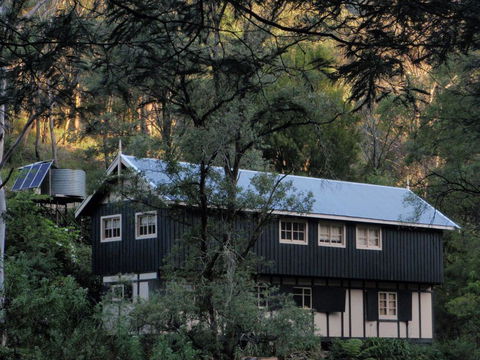 Walhalla Coach House - Accommodation Redcliffe 0