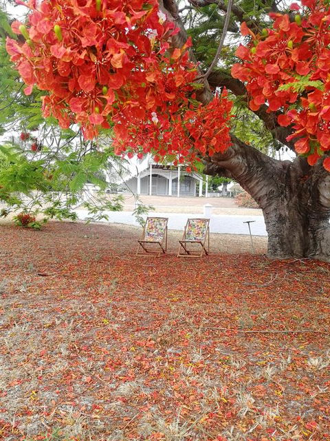 Walk To Beach Queenslander HOME In CBD Hervey Bay - Accommodation Redcliffe 3