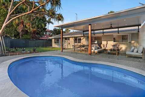 Walk To Hastings Street, Noosa Sound - Accommodation Redcliffe 0