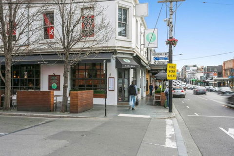 Walk To The MCG, The Tan, Botanic Gardens & Train - Accommodation Redcliffe 3