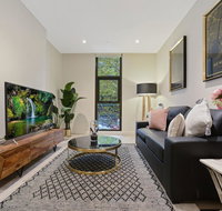 Walking to Darling Harbour ICCQVB Shopping Mall - Accommodation Redcliffe