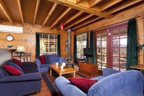 Wallaby Leap - Accommodation Redcliffe 1