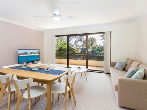 Wallis Court 5 - Accommodation Redcliffe 0