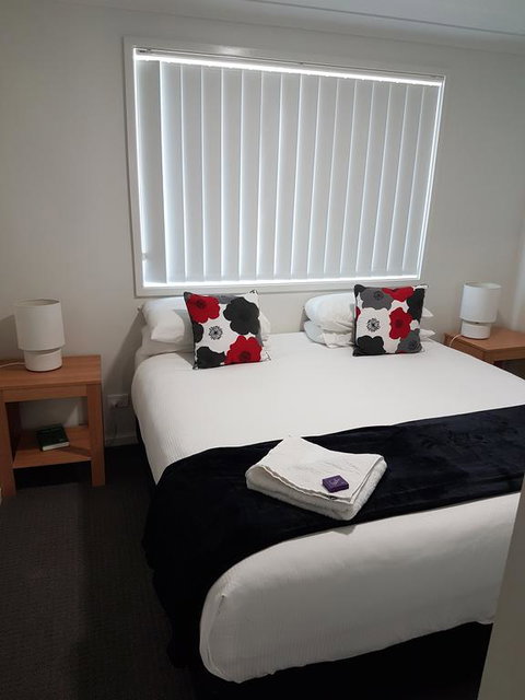 Wallsend Executive Apartments - Accommodation Redcliffe 2