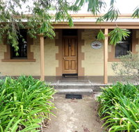 Walnut Cottage - Accommodation Redcliffe