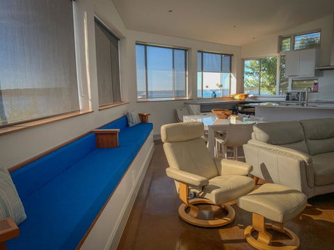 Walshys Shack - Accommodation Redcliffe 2