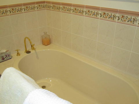 Walton House Bed & Breakfast - Accommodation Redcliffe 3