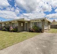 Wander on Bulmer - Accommodation Redcliffe