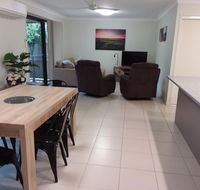 Waratah and Wattle Apartments - Accommodation Redcliffe