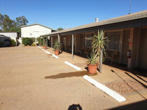 Warrego Motel - Accommodation Redcliffe 1