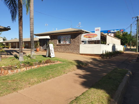 Warrego Motel - Accommodation Redcliffe 0