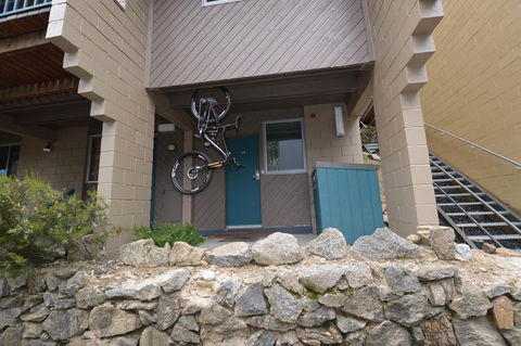 Warrina 12 - Accommodation Redcliffe 1