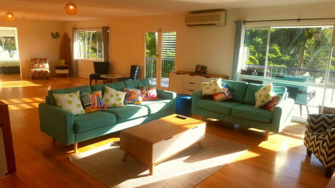 Wategos Surf Shack - Accommodation Redcliffe 0
