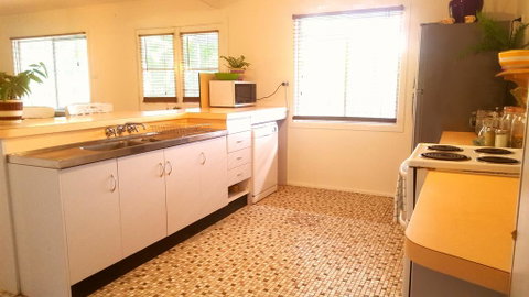 Wategos Surf Shack - Accommodation Redcliffe 3