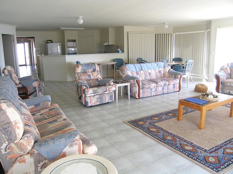 Water View House @ Orient Point - Accommodation Redcliffe 2
