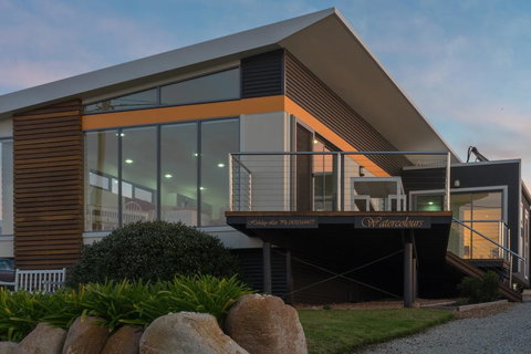 Watercolours - Accommodation Redcliffe 2