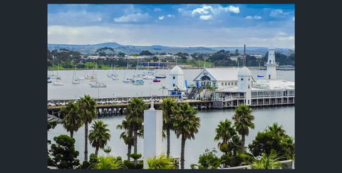 Waterfront (Yarra St) By Gold Star Stays - Accommodation Redcliffe 1