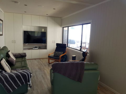 Waterfront 2 Bed Luxury Apartment In Corlette, Port Stephens - Sleeps 4 - Accommodation Redcliffe 2