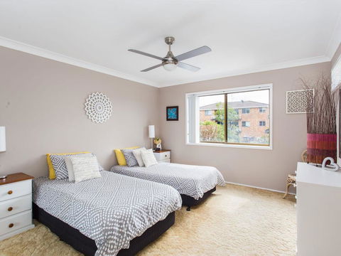 Waterfront At Point Road - Accommodation Redcliffe 3