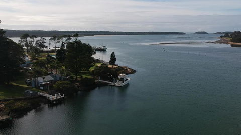 Waterfront Cottages - Accommodation Redcliffe 2