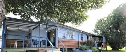 Waterfront Cottages - Accommodation Redcliffe 1