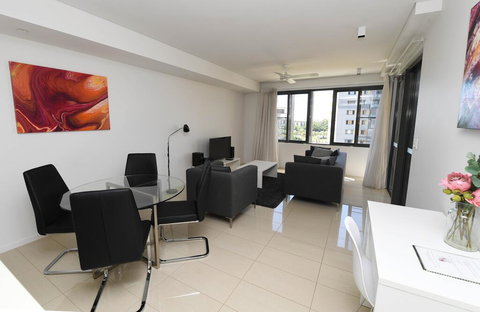 WATERFRONT DARWIN TROPICAL DELIGHT - Accommodation Redcliffe 1