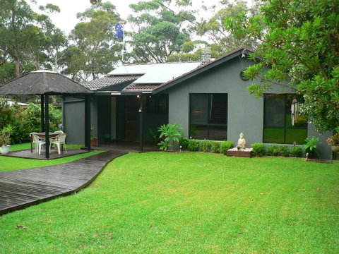 Waterfront Jervis Bay Escape Cooinda - Accommodation Redcliffe 2