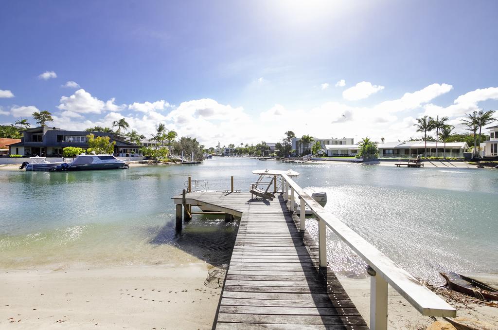 Noosa QLD Accommodation Redcliffe