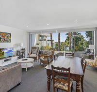 Waterfront resort living with space for the family - Accommodation Redcliffe