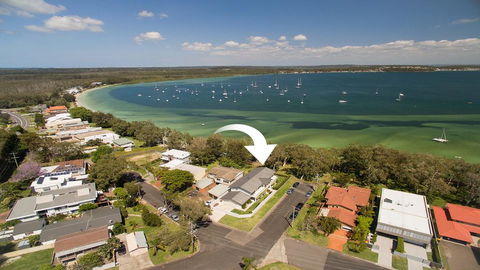 Waterfront Serenity - Luxury Home With Grand Views - Accommodation Redcliffe 0