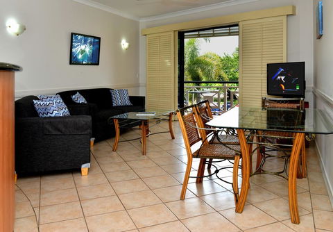 Waterfront Terraces - Accommodation Redcliffe 3
