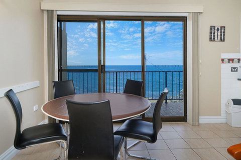 Waterfront Unit, Unit 3 - Accommodation Redcliffe 2