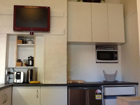 Redruth Cottage - Accommodation Redcliffe 15