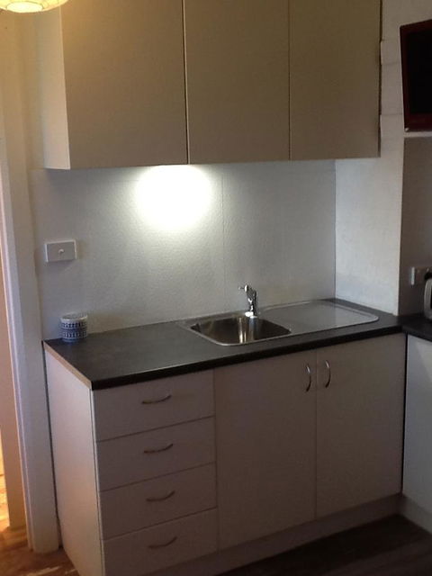 Redruth Cottage - Accommodation Redcliffe 23