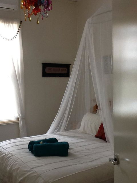 Redruth Cottage - Accommodation Redcliffe 12