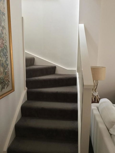 Redruth Cottage - Accommodation Redcliffe 2