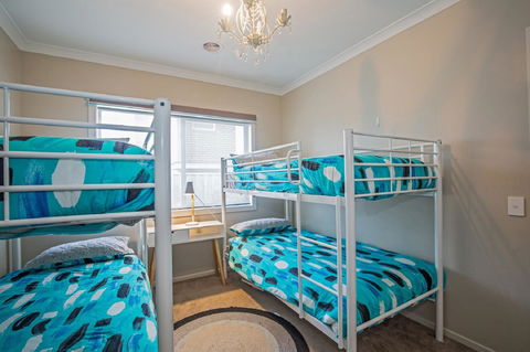 Nautical Rise Torquay - Accommodation Redcliffe 18