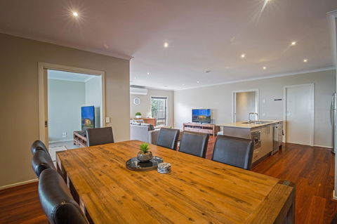 Nautical Rise Torquay - Accommodation Redcliffe 9