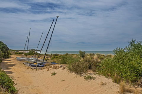 Nautical Rise Torquay - Accommodation Redcliffe 26