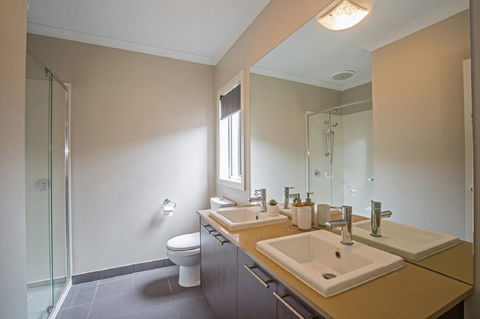 Nautical Rise Torquay - Accommodation Redcliffe 14