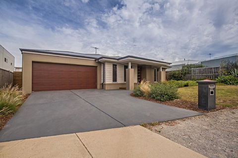 Nautical Rise Torquay - Accommodation Redcliffe 25
