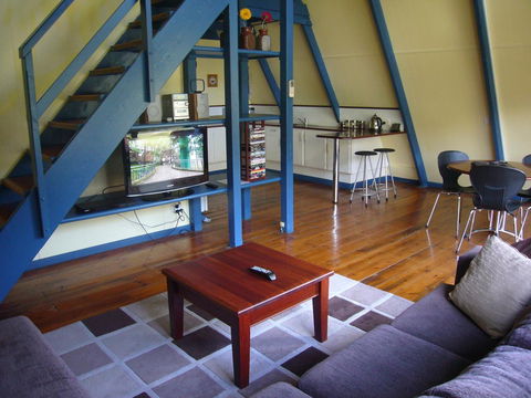 The A-Frame - Accommodation Redcliffe 8