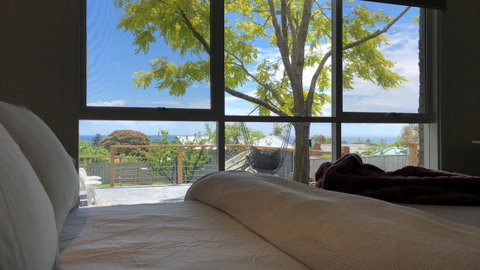 Casa Dromana - Accommodation Redcliffe 7
