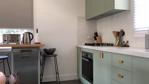 Casa Dromana - Accommodation Redcliffe 11