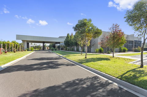 Quality Hotel Point Cook - Accommodation Redcliffe 7