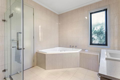 Quality Hotel Point Cook - Accommodation Redcliffe 12