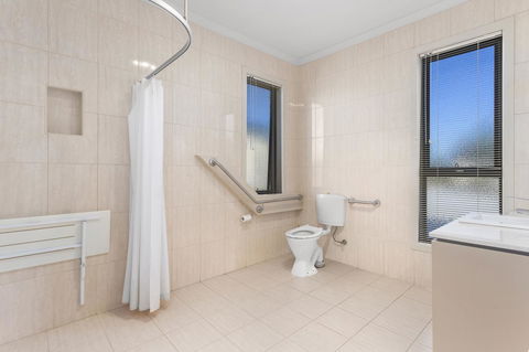 Quality Hotel Point Cook - Accommodation Redcliffe 13
