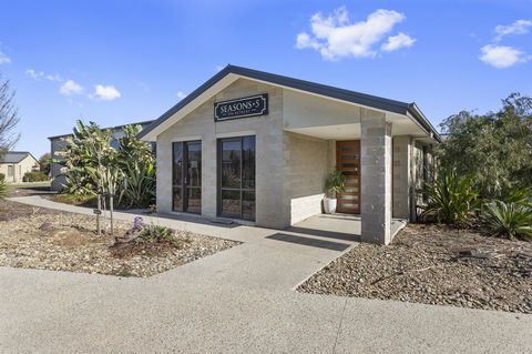 Quality Hotel Point Cook - Accommodation Redcliffe 2