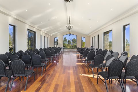 Quality Hotel Point Cook - Accommodation Redcliffe 3